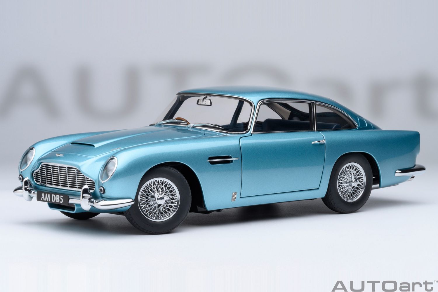 1:18 Autoart - Aston Martin DB5 (Caribbean Pearl)