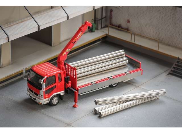 1:64 Tiny Toys - Mitsubishi Fuso Crane Truck *RHD* with accessories, red