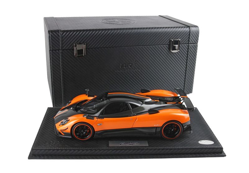 1:18 BBR - Pagani Zonda cinque coupe diecast full open Arancio St. Tropez - SPECIAL PACK 1:18 BBR - Pagani Zonda cinque coupe diecast full open Arancio St. Tropez - SPECIAL PACK