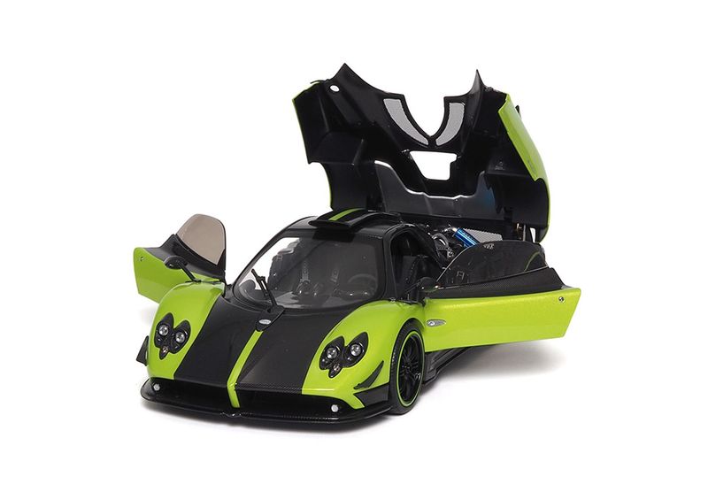 1:18 BBR - Pagani Zonda cinque coupe diecast full open Verde Firenze 1:18 BBR - Pagani Zonda cinque coupe diecast full open Verde Firenze