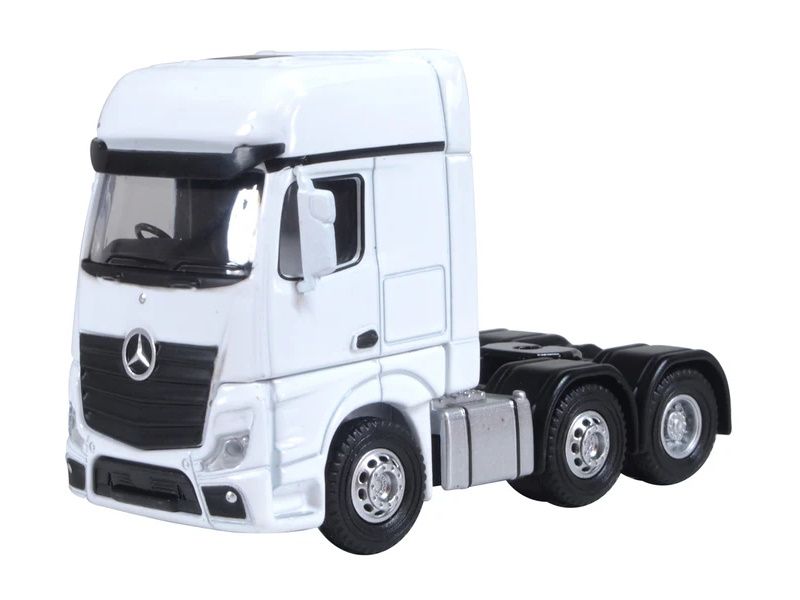 1:76 Oxford  - Mercedes Actros Cab White