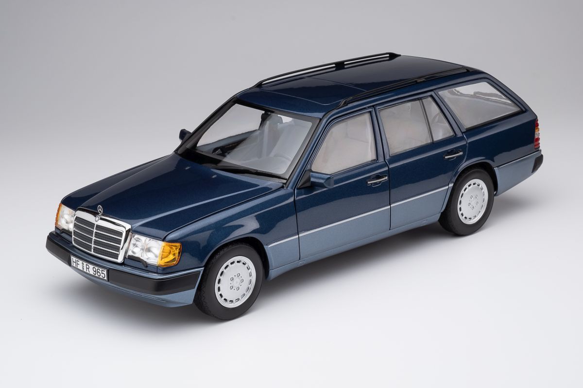 1:18 Norev - Mercedes-Benz 300 TD (1990) - nautical blue