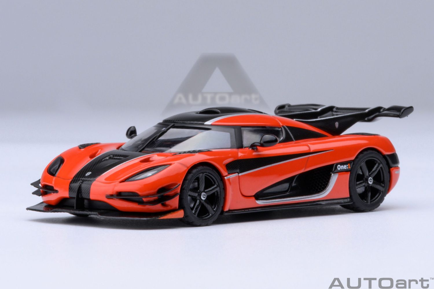 1:64 Autoart - Koenigsegg One:1 (Lava Orange/Carbon)