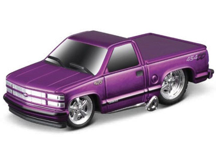 1:64 Maisto Muscle Machines - Chevrolet 454 SS PICKUP 1995 Purple