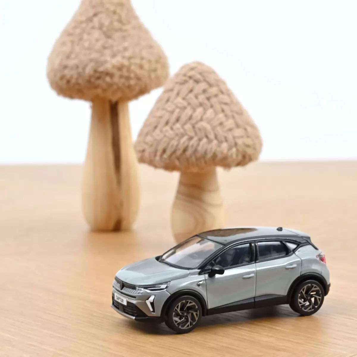1:43 Norev - Renault Captur Esprit Alpine 2024 Rafal-Grau und Schwarz