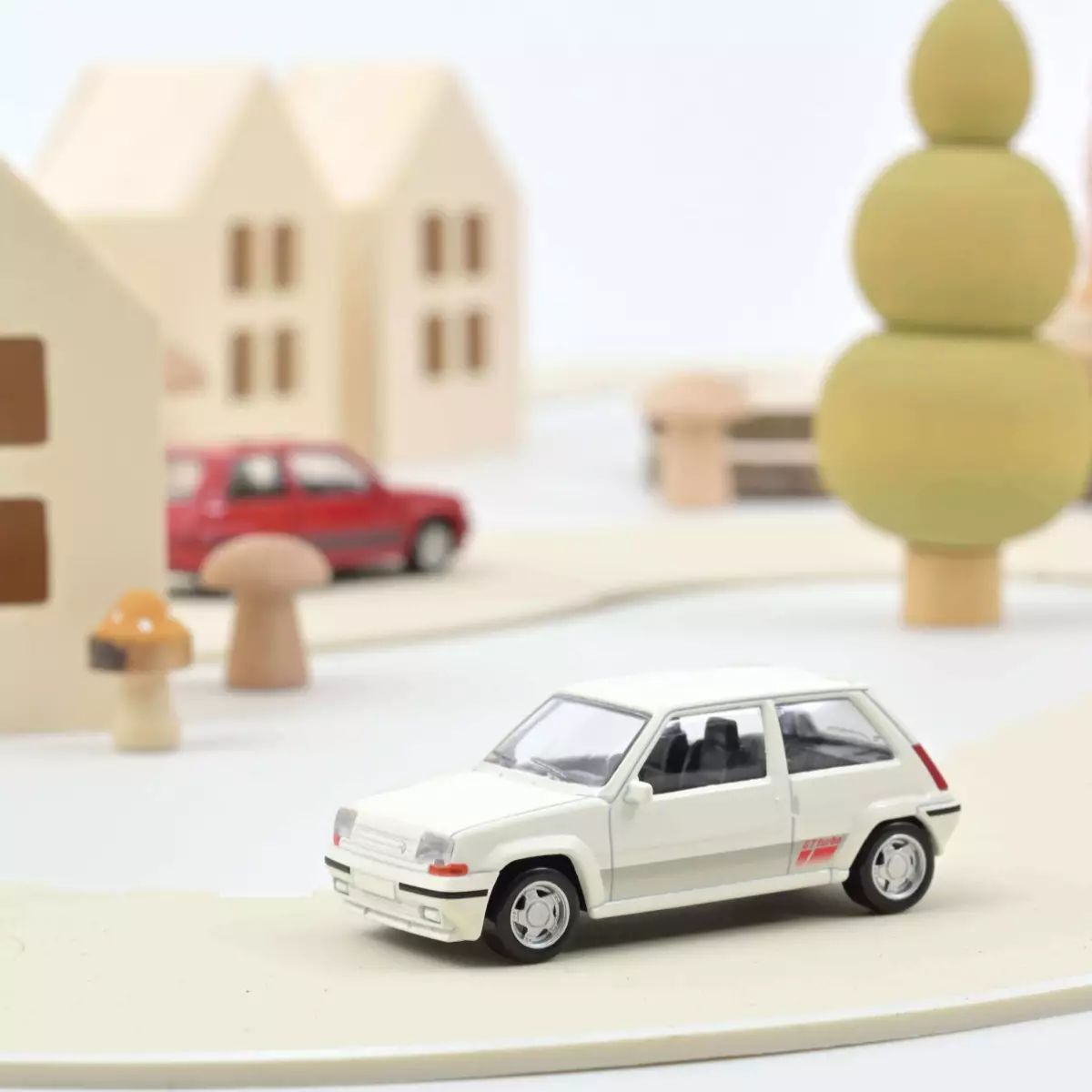 1:43 Norev - Renault SuperCinq GT Turbo Ph II 1988 Weiß Jet-car
