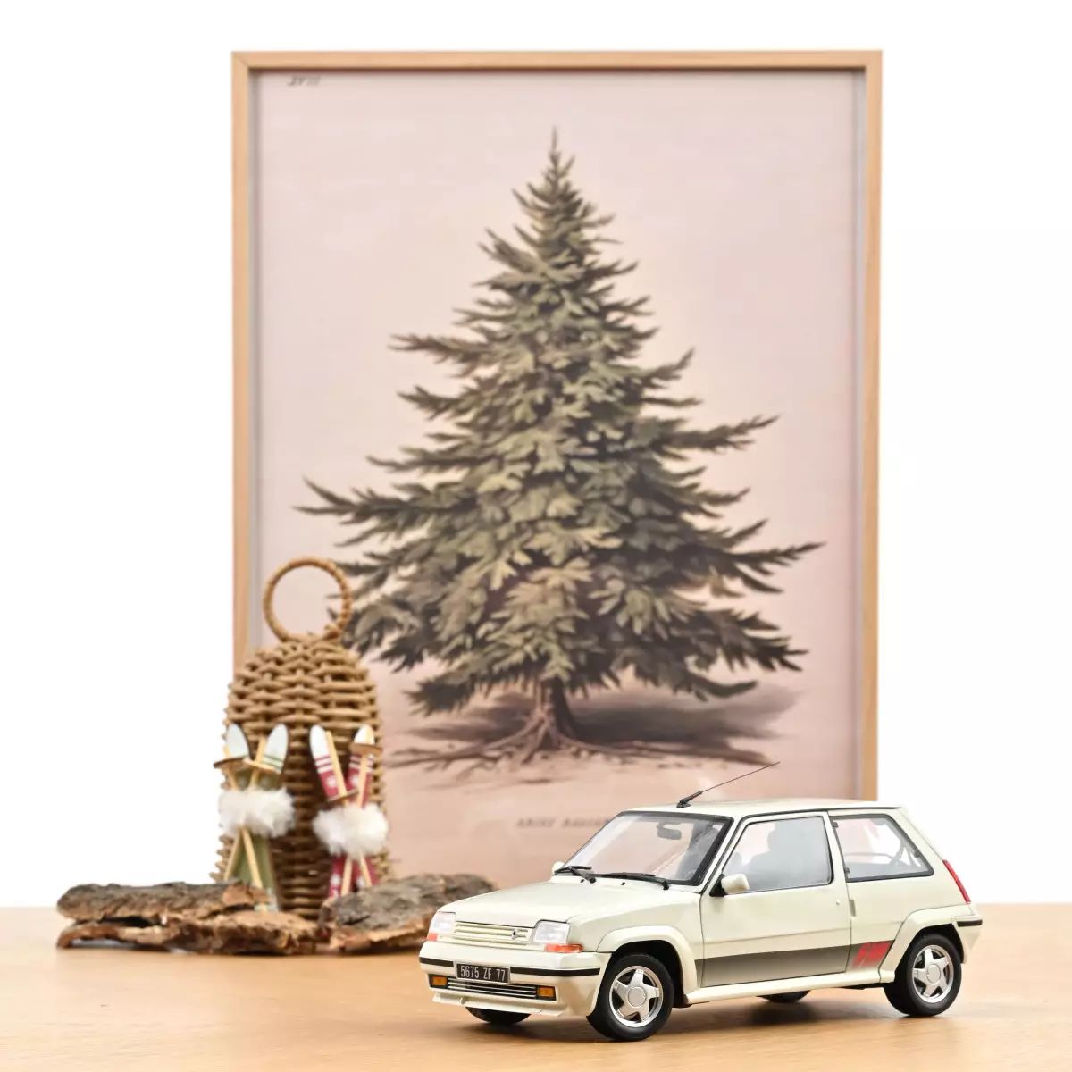 1:18 Norev - Renault Supercinq GT Turbo PH II 1989 Panda White