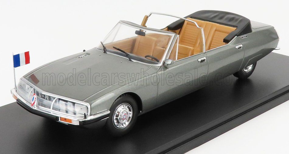 1:24 Hechette - 1974 Citroen SM Presidentielle Cabriolet Grey Metallic