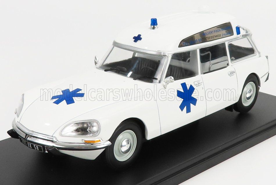 1:24 Hechette - 1974 Citroen DS20 Break Station Wagon Amublance