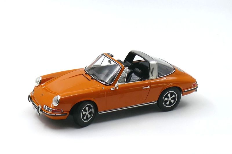 1:18 Norev - Porsche 911 T 2.2 Targa (1970) - signal orange