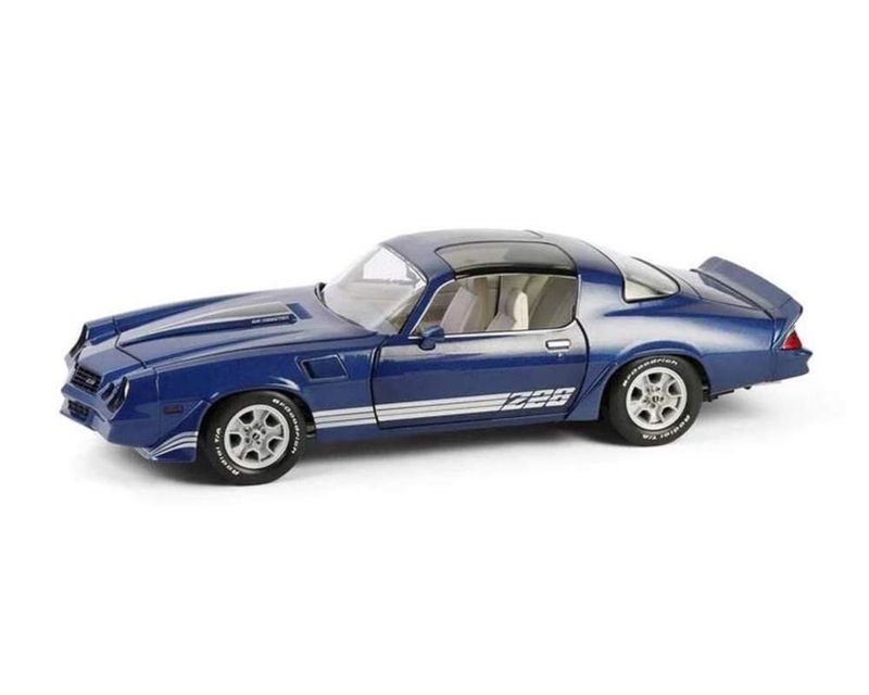 1:18 Greenlight - 1980 Chevrolet Camaro Z/28 with T-Tops, dark blue with charcoal tri color stripes 1:18 Greenlight - 1980 Chevrolet Camaro Z/28 with T-Tops, dark blue with charcoal tri color stripes