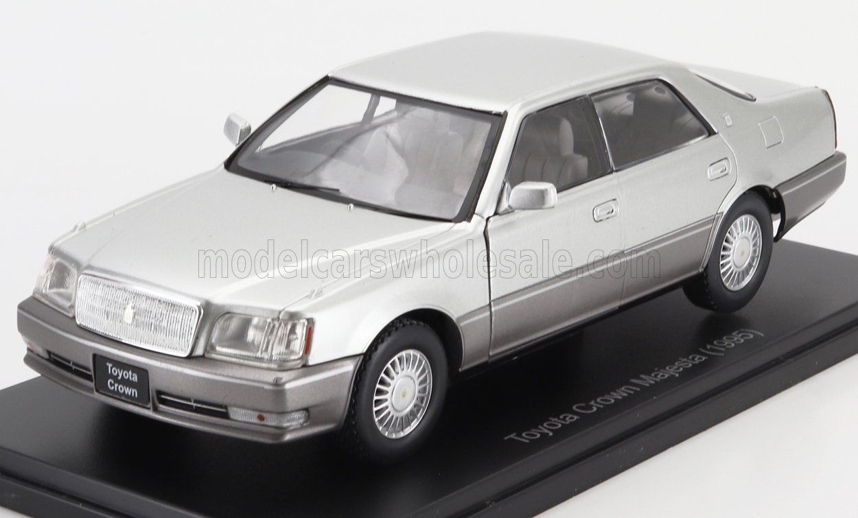 1:24 Hechette - 1995 Toyota Crown Majesta Silver