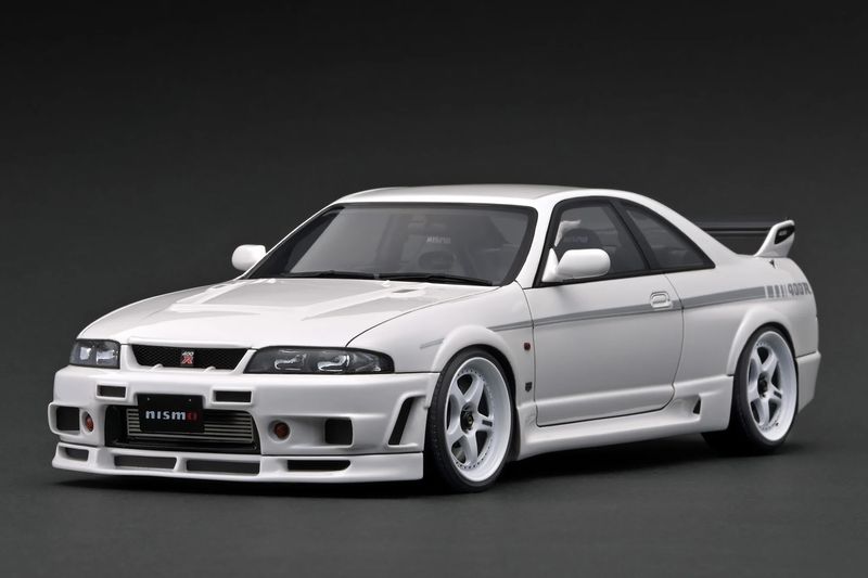 1:18 Ignition - Nismo 400R (BCNR33), white