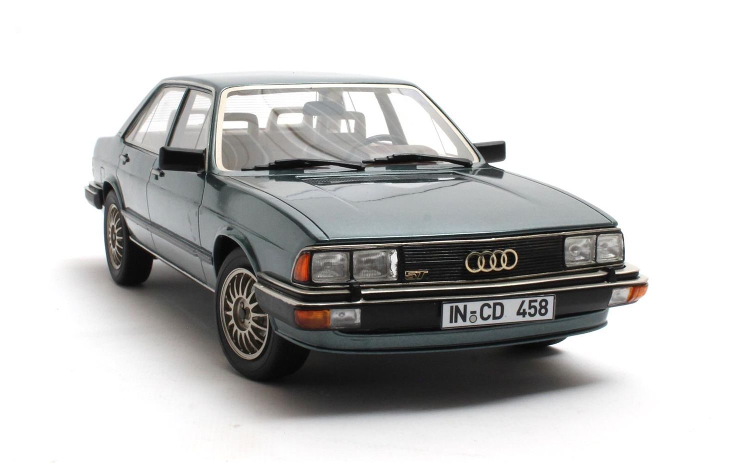 1:18 Cult Models - Audi 200 5T typ 43 blue metallic 80-82