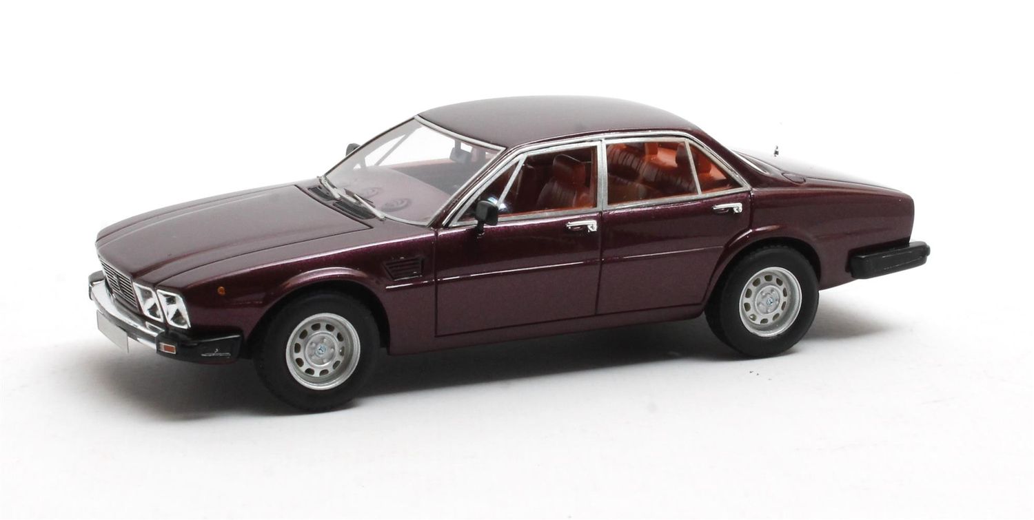 1:43 Matrix - De Tomaso Deauville Series 2 dark red '78-'85