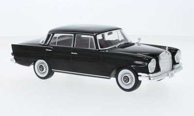 1:24 Whitebox - Mercedes 220 (W111), schwarz, 1959