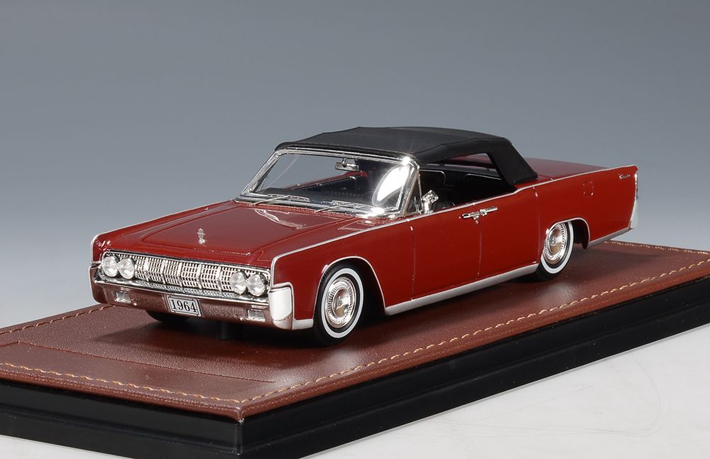 1:43 GLM - 1964 Lincoln Continental Convertible Closed roof Fiesta Red