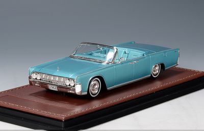 1:43 GLM - 1964 Lincoln Continental Convertible Open roof Regal Turquoise Metallic