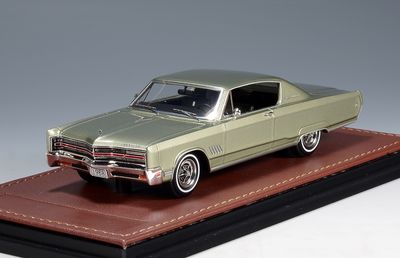 1:43 GLM - 1968 Chrysler 300 Frost Green Metallic