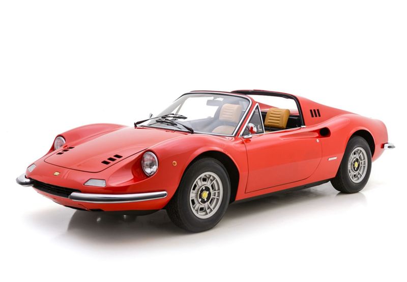 1:18 BBR - Ferrari Dino 246 GTS 1972 Rosso Corsa 322 - Beige interior