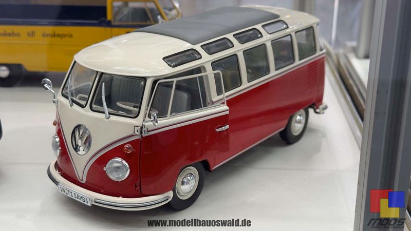 1:18 Solido - VW T1 Samba red/white 1:18 Solido - VW T1 Samba red/white