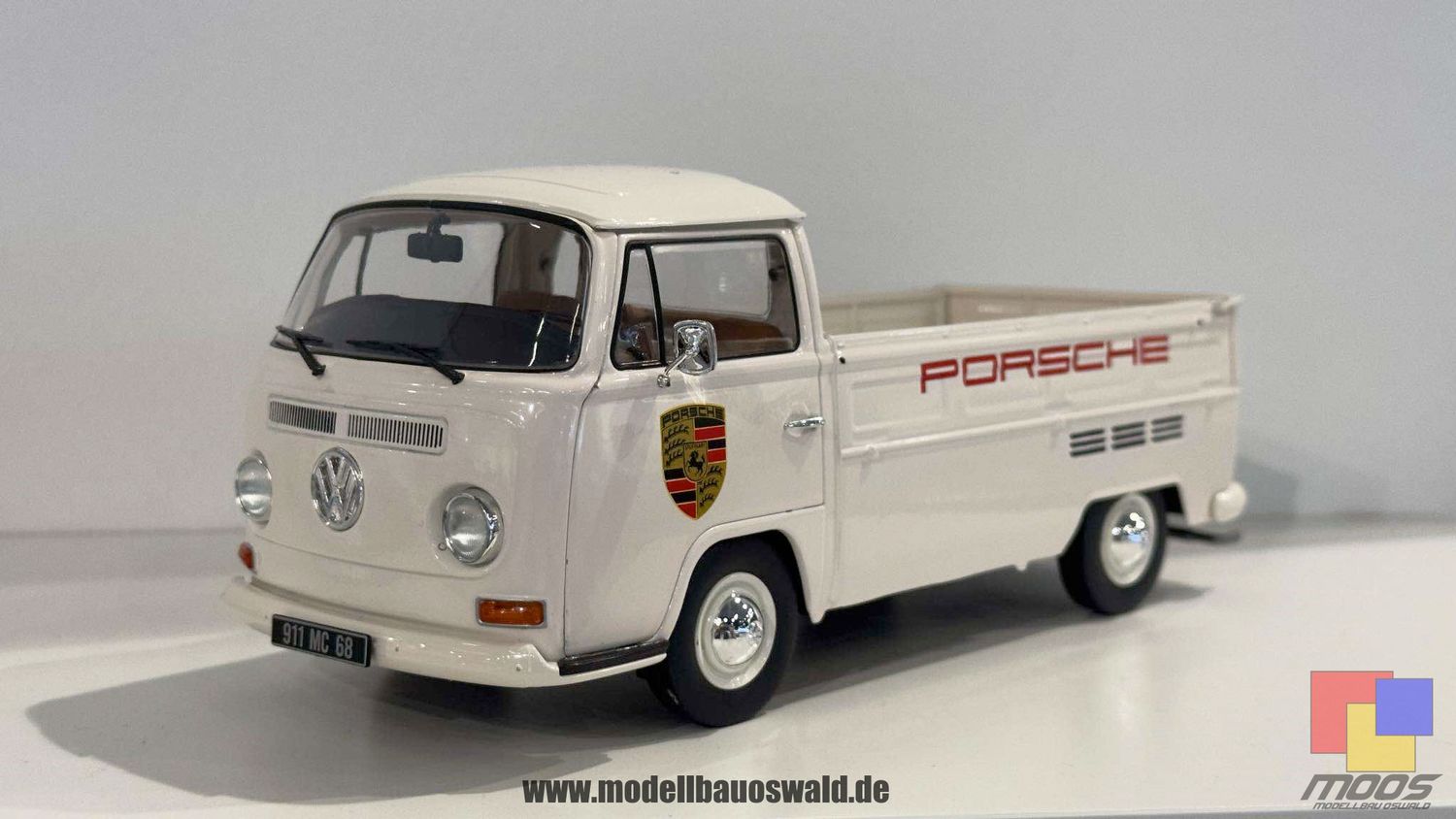 1:18 Solido - VW T2 PICK UP PORSCHE Racing white