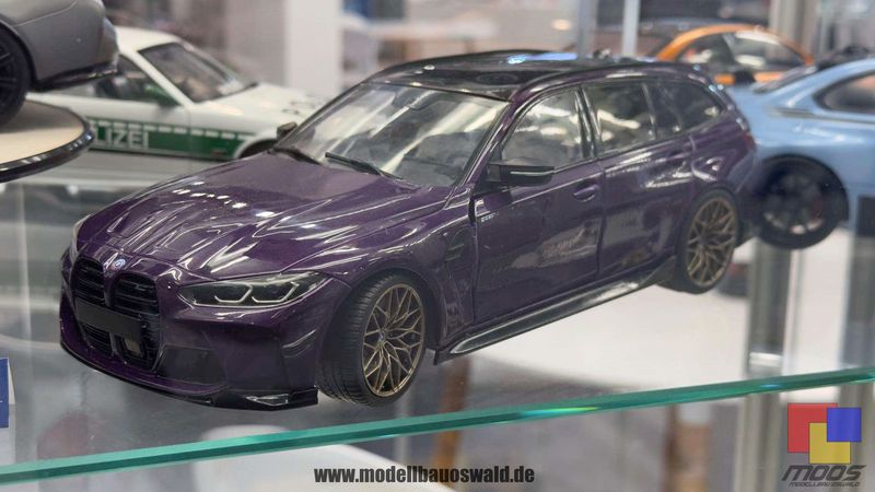 1:18 Solido - BMW M3 (G81) TOURING violet 1:18 Solido - BMW M3 (G81) TOURING violet