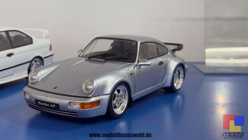 1:18 Solido - 1996 Porsche 911 993 4s Coupe Silver 1:18 Solido - 1996 Porsche 911 993 4s Coupe Silver