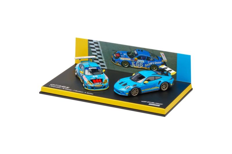 1:43 Porsche Dealer - Porsche 911 GT3 RS (992) 911 GT3 RS 996 - 2 CAR SET– Limited Edition 1:43 Porsche Dealer - Porsche 911 GT3 RS (992) 911 GT3 RS 996 - 2 CAR SET– Limited Edition
