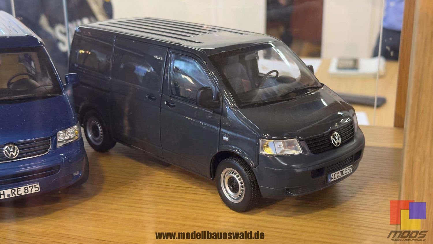 1:18 Norev - VW Transporter 2003 Grey