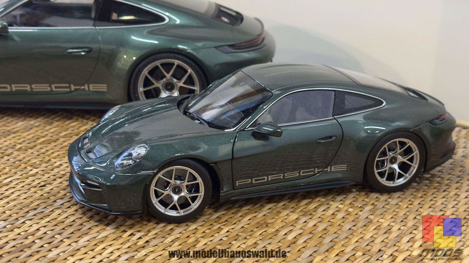 1:18 Norev - Porsche 911 S/T 2023 Malachite green metallic