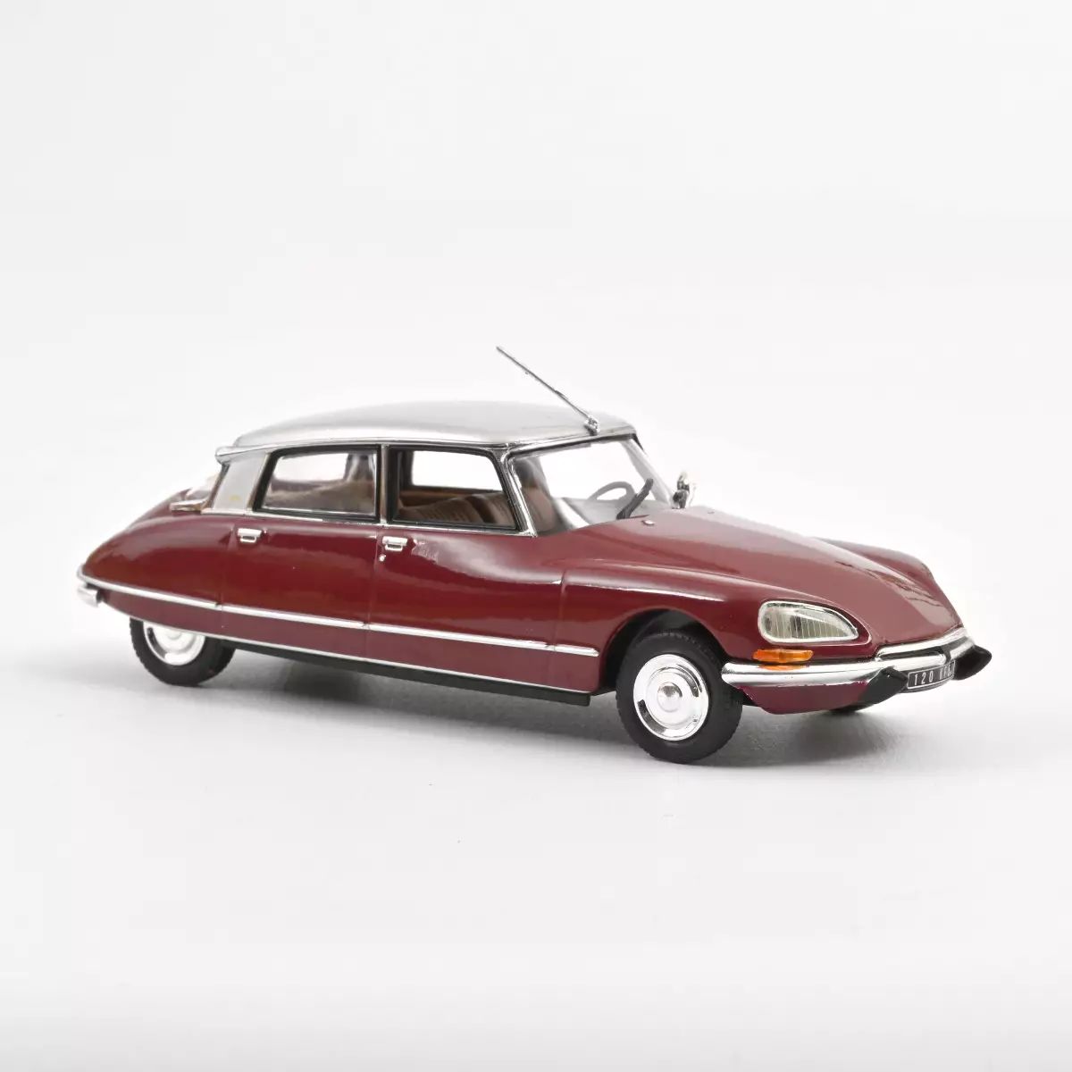 1:43 Norev - Citroen DS 23 Pallas Red