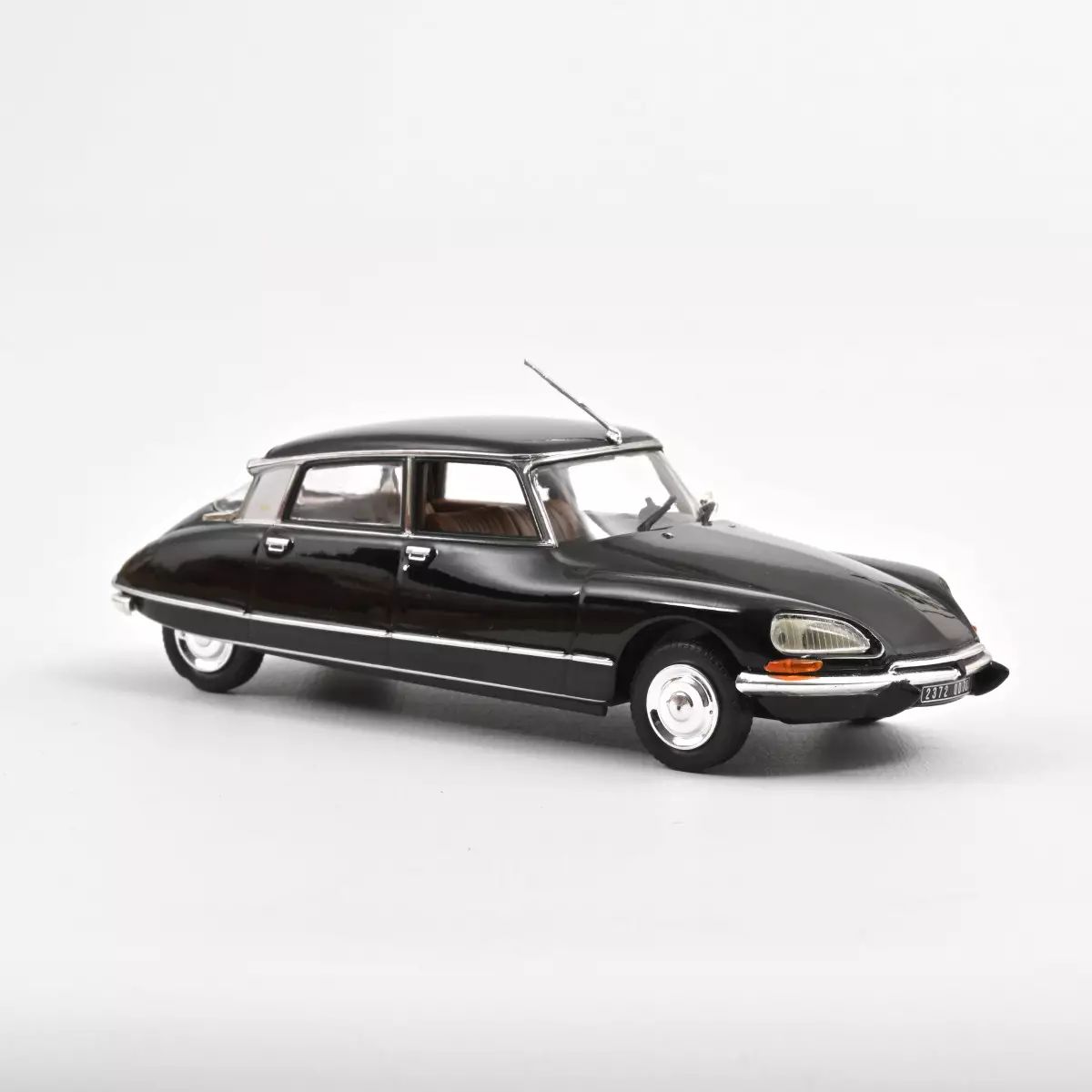 1:43 Norev - Citroen DS 23 Pallas 1972 Black