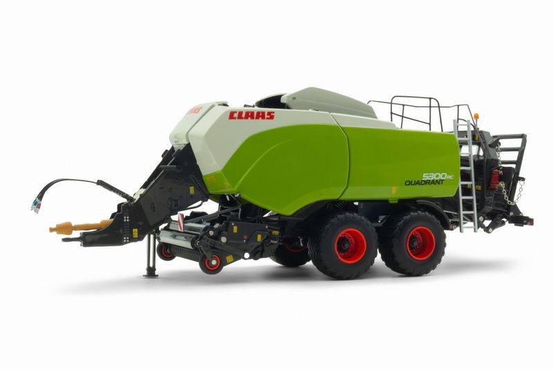 1:32 ROS Models - Claas Quadrant 5300 RC 1:32 ROS Models - Claas Quadrant 5300 RC
