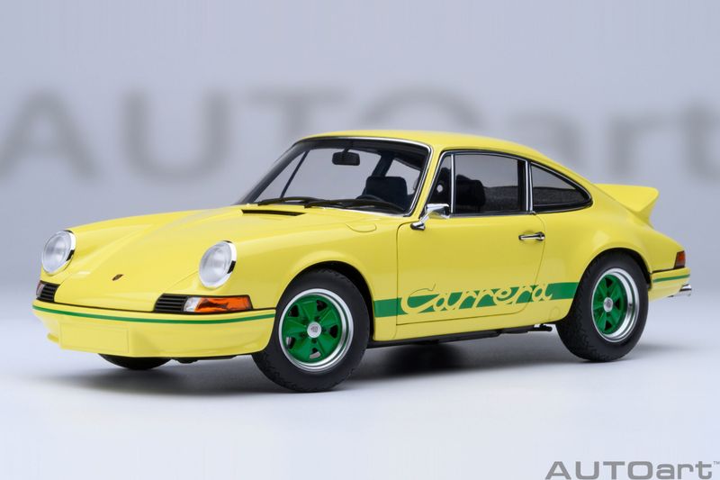 1:18 Autoart - Porsche 911 Carrera 2.7 RS (Light Yellow with Green stripes)