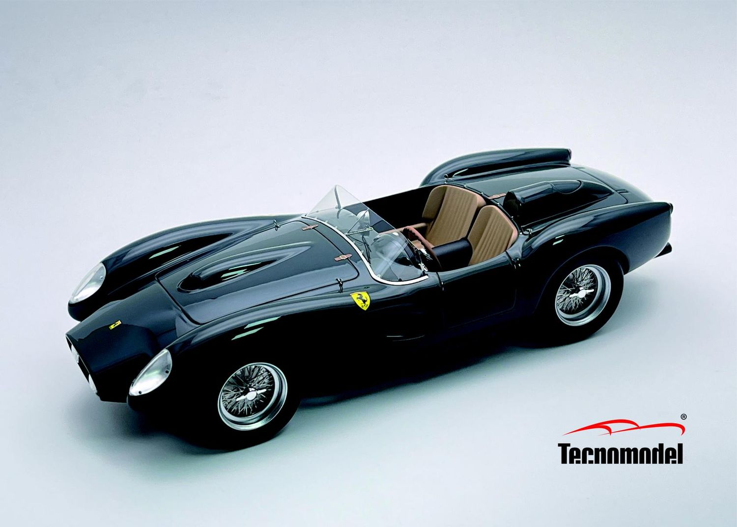 1:18 Tecnomodel - Ferrari 250 TR Pontoon-Fender street version 1958 Gloss Green