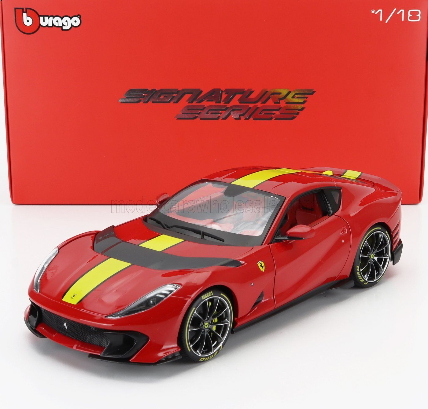 1:18 Bburago Signature - Ferrari 812 Competizione 2021 Rosso Corsa Red