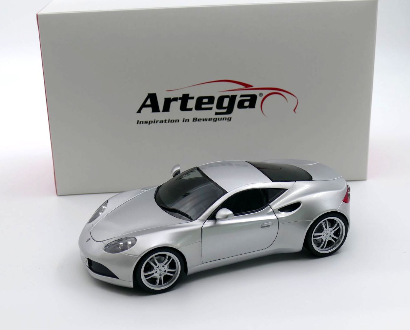1:18 Revell - Artega GT - silver met.