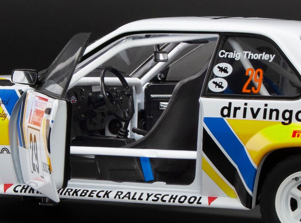 新品】ミニカー 1/18 オペル アスコナ400 2016年Trackrod Historic Cup