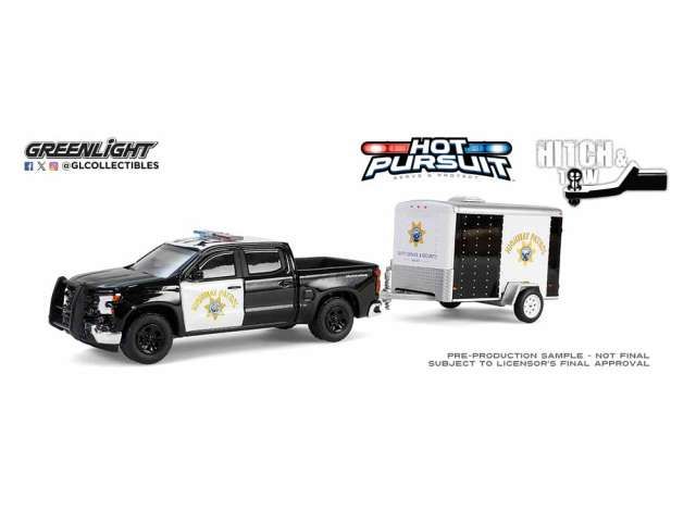 1:64 Greenlight - 2023 Chevrolet Silverado with Small Cargo Trailer, California Highway Patrol *Hot Pursuit Hitch & Tow Series 1*
