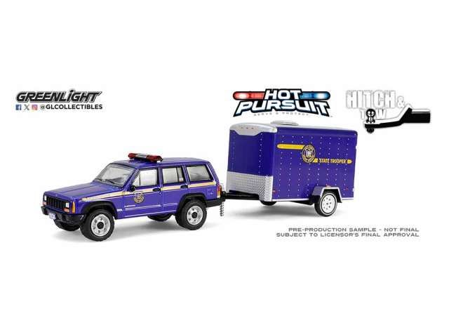 1:64 Greenlight - 2001 Jeep Cherokee with Small Cargo Trailer – New York State Police *Hot Pursuit Hitch & Tow Series 1*