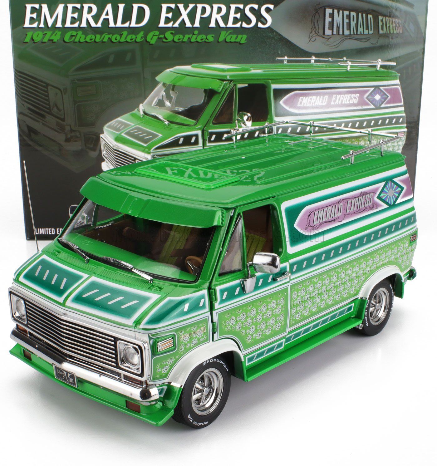 1:18 ACME - 1974 Chevrolet G-series Van *Emerald Express*, green/white