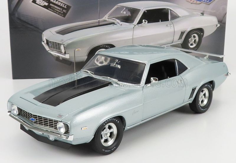 1:18 ACME - 1969 Chevrolet COPO Camaro - Cortez Silver 1:18 ACME - 1969 Chevrolet COPO Camaro - Cortez Silver