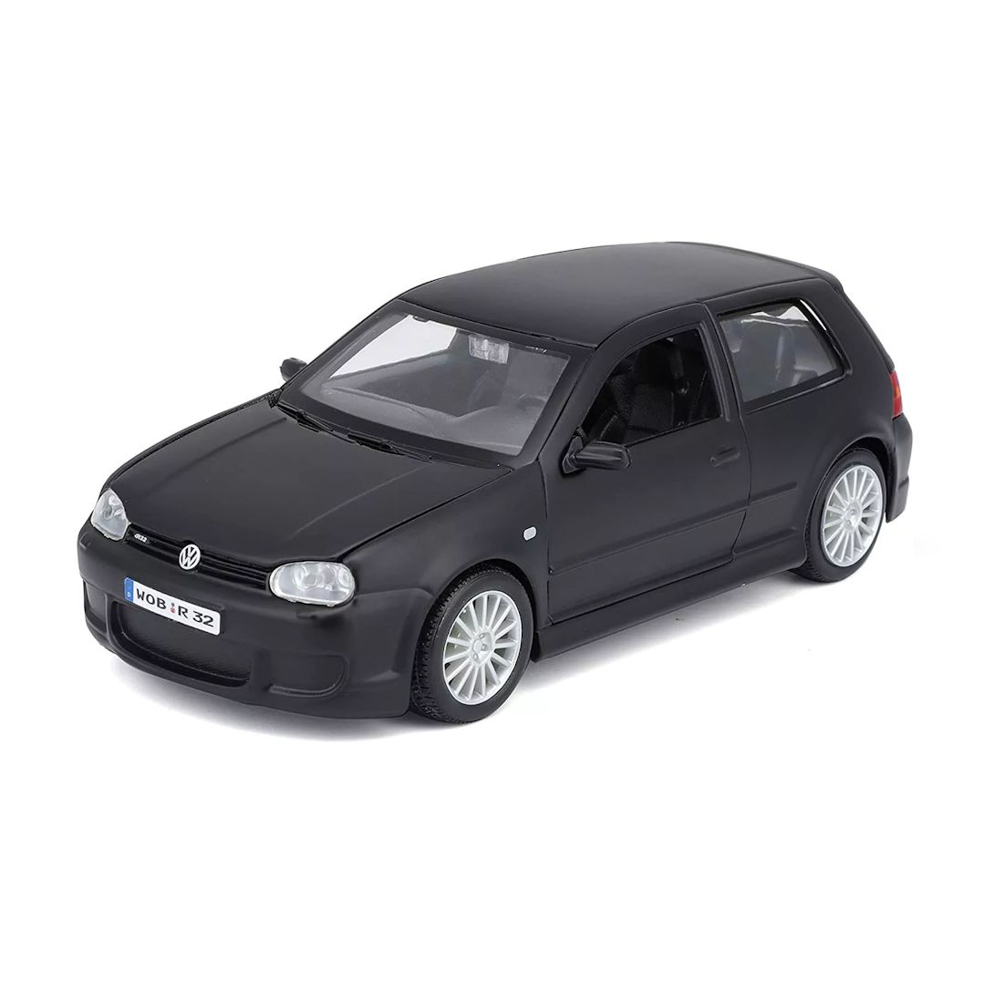 1:24 Maisto - 2002 Volkswagen Golf IV R32 Black *Reproduktion*
