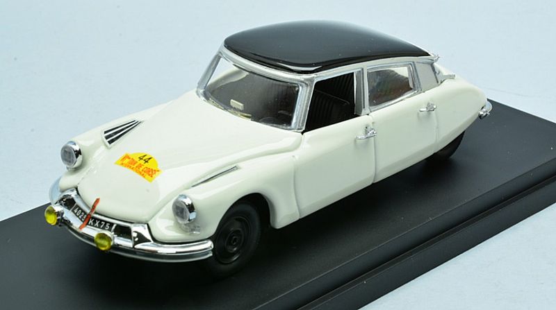 1:43 Rio Model - Citroen DS19 #44 Winner Rally Tour De Corse 1961 R. Trautmann - J.C. Ogier 1:43 Rio Model - Citroen DS19 #44 Winner Rally Tour De Corse 1961 R. Trautmann - J.C. Ogier