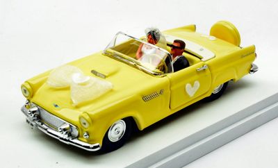 1:43 Rio Model - 1956 Ford Thunderbird Cabriolet Open *Just married Figures* Yellow 1:43 Rio Model - 1956 Ford Thunderbird Cabriolet Open *Just married Figures* Yellow