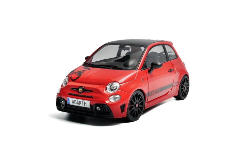 1:18 Solido - 2022 Fiat Nuova 500 Abarth 595 Rosso Maranello Red