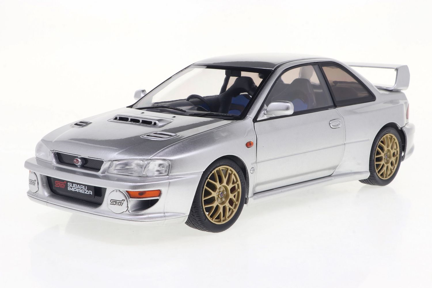 1:18 Solido - 1998 Subaru Impreza 22b Silver