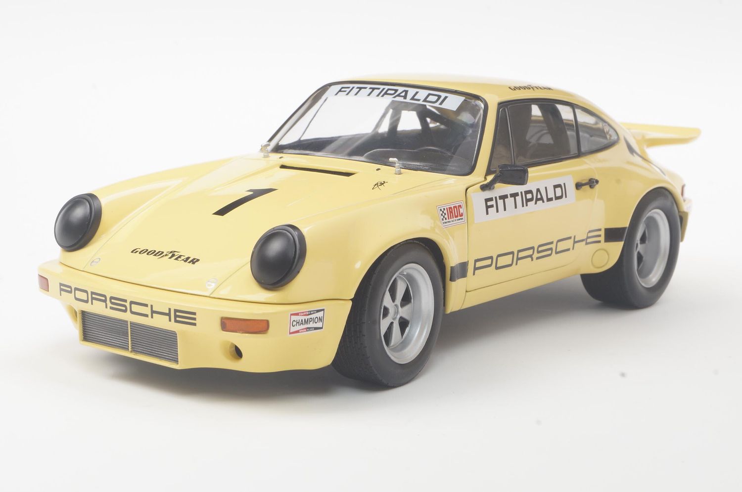 1:18 Solido - 1974 Porsche 911 RSR #1 Iroc Riverside - E. Fittipaldi