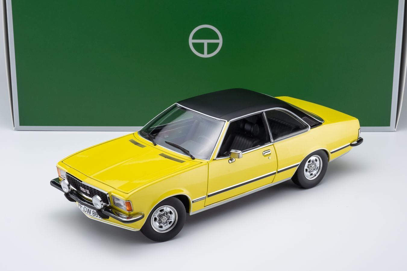 1:18 Touring Model Cars - Opel Commodore B GS/E Coupé 1975 - brillant yellow